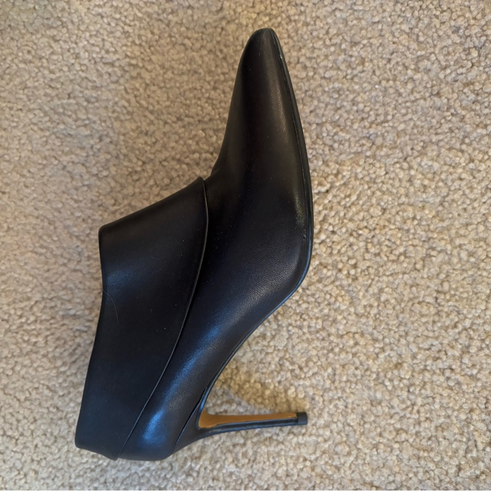 Elegant Black Women's Heeled Shoes